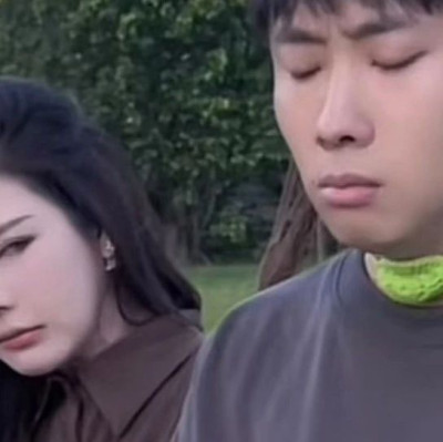 当“喉结罩”成为流量密码