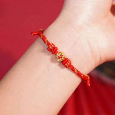 2025总台春晚放大招，开年戴金蛇，“巳巳”如意