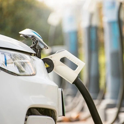 新能源汽车，年产破千万