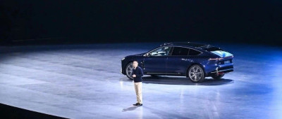 蔚来10周年：两辆新车，挑战行业最难题｜焦点分析