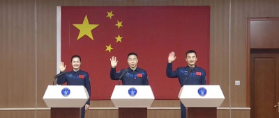 同框亮相！“龙马组合”来了！