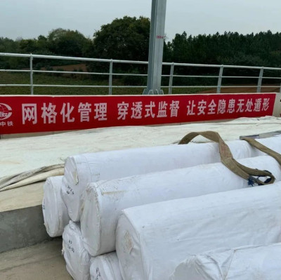 弹性垫层“一割就开”，合新铁路建设材料以次充好