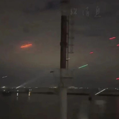 噼里啪啦！乌军防空系统密集开火