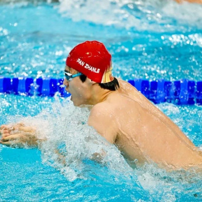 外公终于现场观战，潘展乐：票太难抢了！