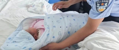 在警车里生了！孩子取名叫……