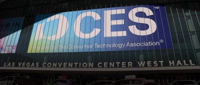 给大模型一张真实的「脸」，四位AI+硬件创业者展望2025