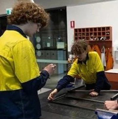 澳大利亚从娃娃抓起：学好数理化，对付中国咱不怕