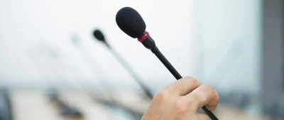 “受资助学生晒国内外旅游照”，浙大回应