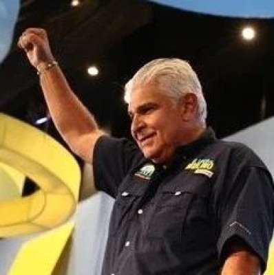 巴拿马总统：“中国绝没有干涉”