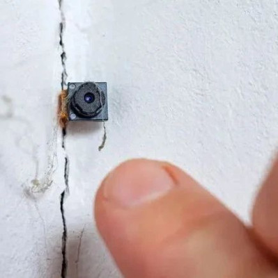 幼教机构卫生间发现摄像头，警方通报