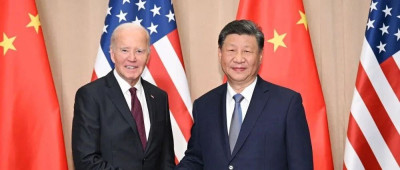 习近平同美国总统拜登在利马举行会晤