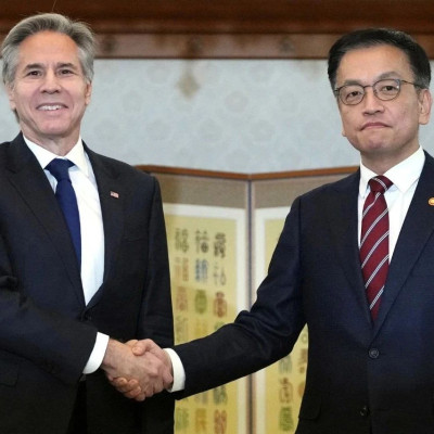 危机时刻，布林肯访问韩国