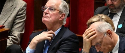 法国政府垮台！