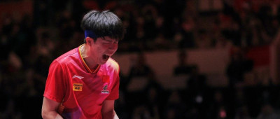 赢了！王楚钦横扫张本智和，再夺男单冠军