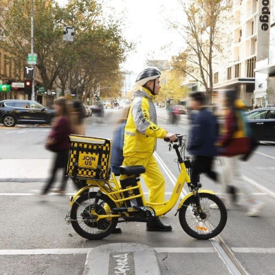 对话熊猫外卖创始人：美团饿了么的经验在海外有一半无法复制丨小猎犬号