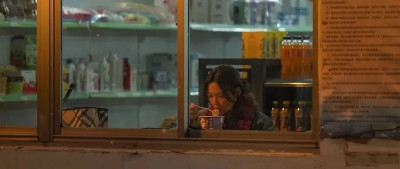 看到那个没有户口的女孩