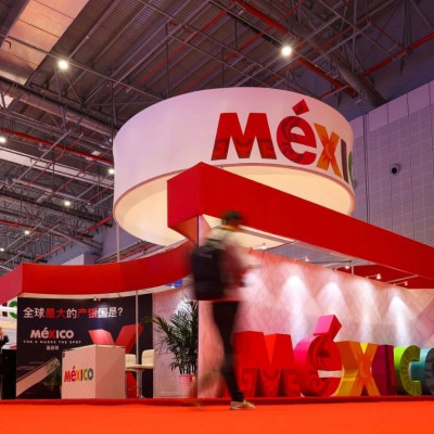 “我们首先考虑中国，中国是经济大国”