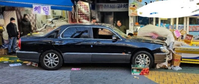 首尔车辆冲撞人群事件，最新情况