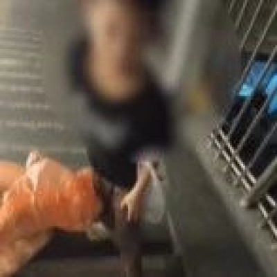 一未成年人辍学拾荒，广州通报