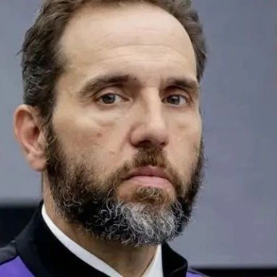 美检察官撤案，美官员要学特朗普