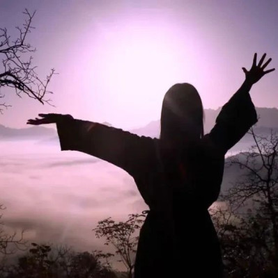 李子柒，活成董宇辉理想型