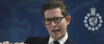 英国情报头子：