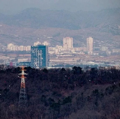 韩军方：朝军切断韩朝输电塔电线