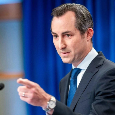 美国帮以色列解释：这是暂时的！