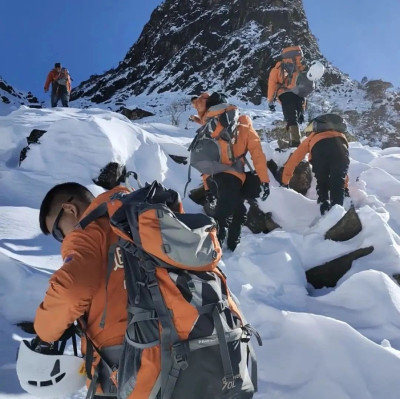 男子徒步哈巴雪山已失联十日，曾进入雪山未开发区被拦截