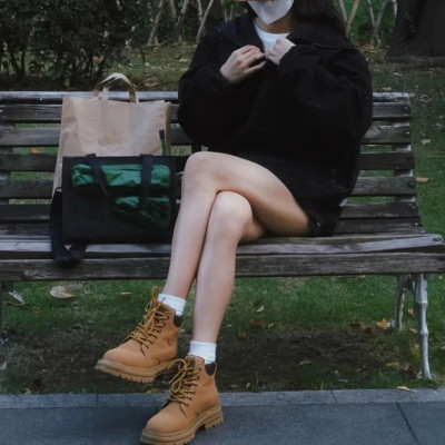 火爆全网的大黄靴，到底有什么魔力？