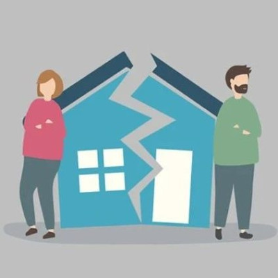 跟爸爸还是跟妈妈，谁说了算？