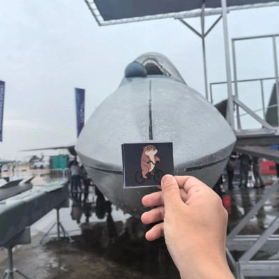 我在珠海航展摸了摸苏-57，听俄方这样评价它