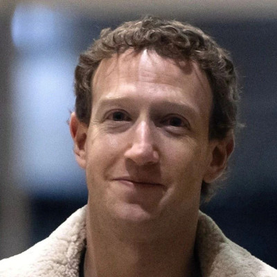 特朗普表扬扎克伯格