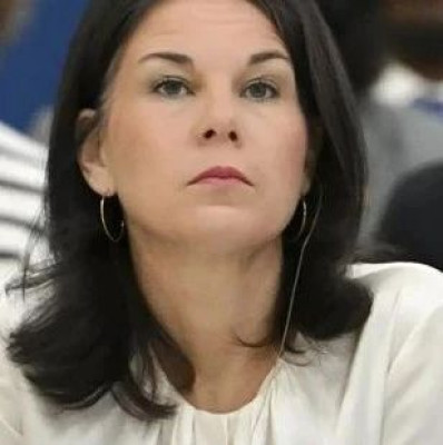 她又口误：你不能欺骗我们欧洲的13亿人民