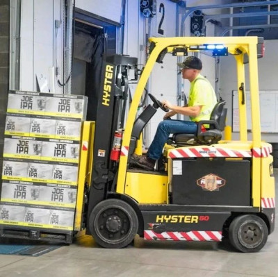 无人搬运机器人公司「木蚁机器人」完成B3轮融资，将拓展欧美无人叉车市场 | 早起看早期