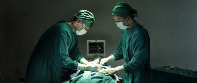 男大学生做性别重置手术，申请变更性别信息被学校公示