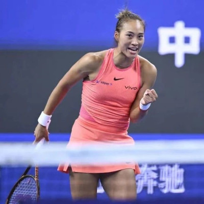 郑钦文强势逆转，晋级八强！