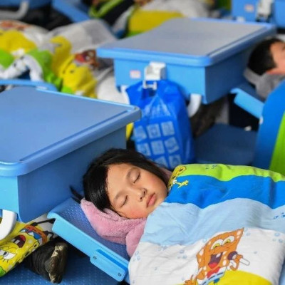 代表建言上海：中小学试点开展午间“舒心躺睡”