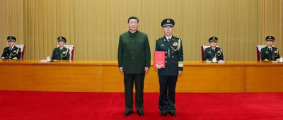 中央军委举行晋升上将军衔仪式 习近平颁发命令状并向晋衔的军官表示祝贺