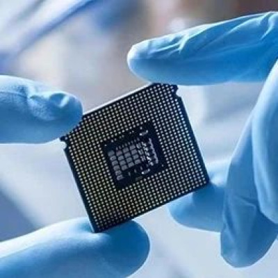 美官员称将在半导体领域对华为等设限，外交部回应