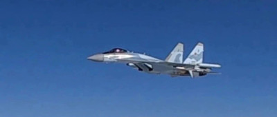 习近平主席专机抵达喀山 俄罗斯战机升空护航