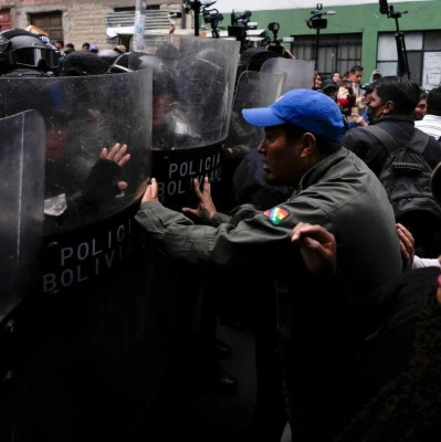 玻前总统女儿：政府“想杀死我父亲”