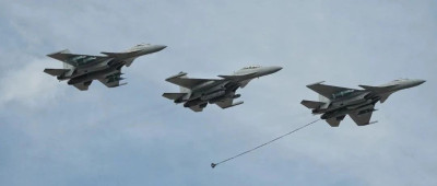 歼-15D，首次公开亮相！