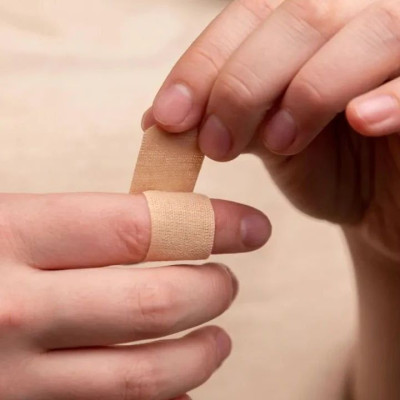 A4纸伤人事件：被纸割手比刀还疼！