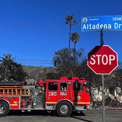 美国富豪、明星雇私人消防员，引发公众不满