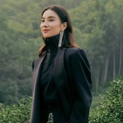 宋佳：山花烂漫，渐入佳境