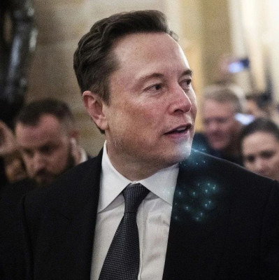 “马斯克自封‘美国总统’，到底谁掌权”？