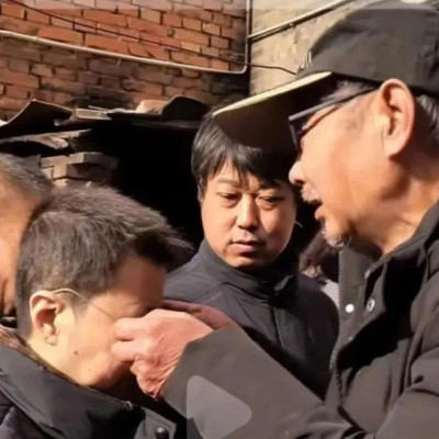 女硕士失踪十余年生育一对儿女，男方家属：她对社会国家都无用