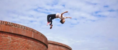 曾经的体操冠军，如今的跑酷世锦赛冠军！