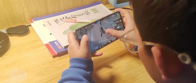 租号、买号、代练……谁在“帮”未成年人绕开防沉迷系统？